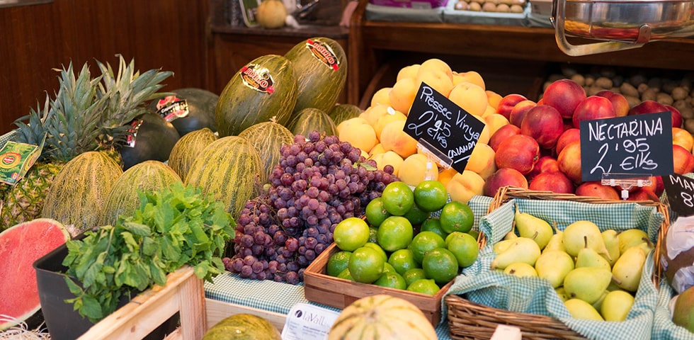 fruits et légumes sur un marché